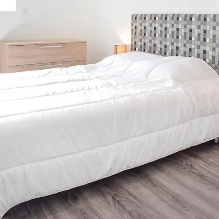 3 Bedroom Stunning In Terre-et-Marais