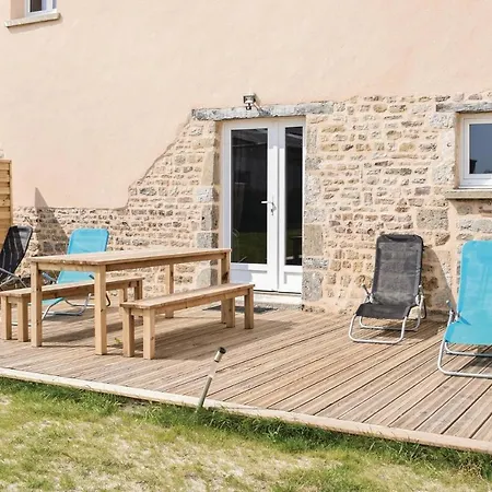 Holiday home 3 Bedroom Awesome In Terre-et-Marais