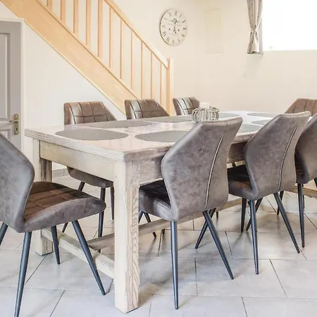 3 Bedroom Gorgeous In Сasa de vacaciones Terre-et-Marais