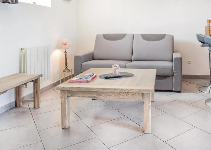 3 Bedroom Stunning In Holiday home Terre-et-Marais