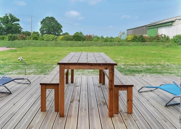 3 Bedroom Stunning In Terre-et-Marais