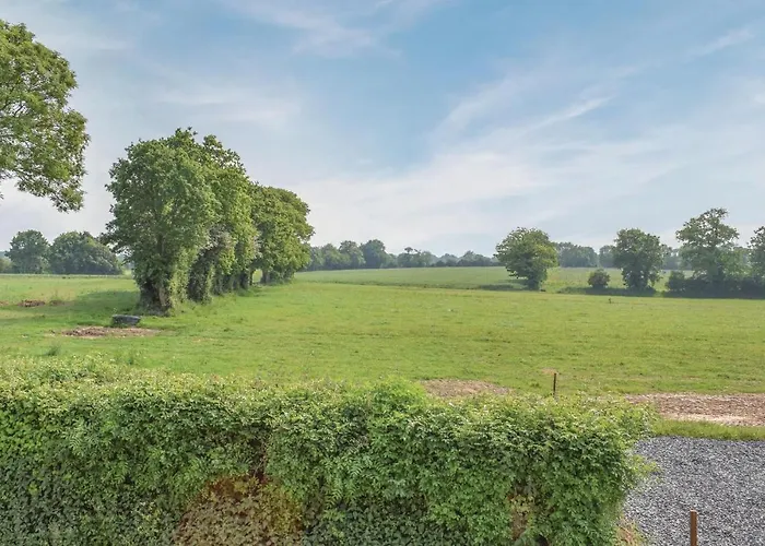 3 Bedroom Stunning In * Terre-et-Marais