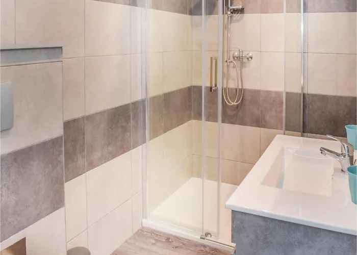 3 Bedroom Stunning In *